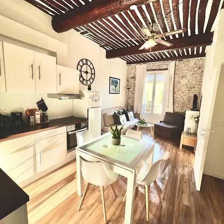 Appartement Old Antibes, One Bed App, In Front Of The Port! Extérieur photo