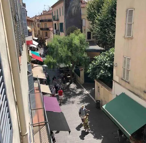 Old Antibes, One Bed App, In Front Of The Port!